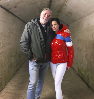 FANT LYKKEN: I fjor falt Jan Erik pladask for den libanesiske skjønnheten Zeina. Paret traff hverandre på datingappen Tinder. Foto: Privat FANT LYKKEN: I fjor falt Jan Erik pladask for den libanesiske skjønnheten Zeina. Paret traff hverandre på datingappen Tinder. Foto: Privat